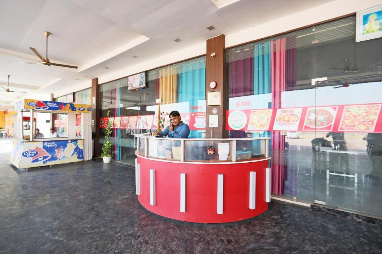 Oyo 63528 60 Milestone Hotel Tibri Екстериор снимка